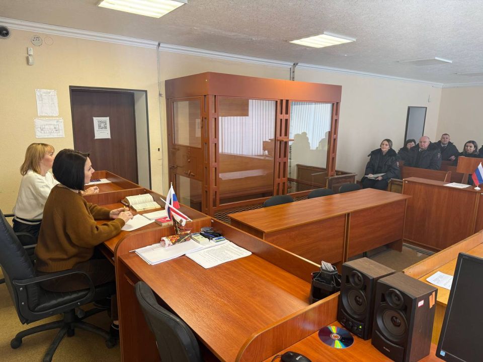 В Першотравневом районном суде ДНР состоялось совместное совещание судей и сотрудников ОМВД России «Мангушский»