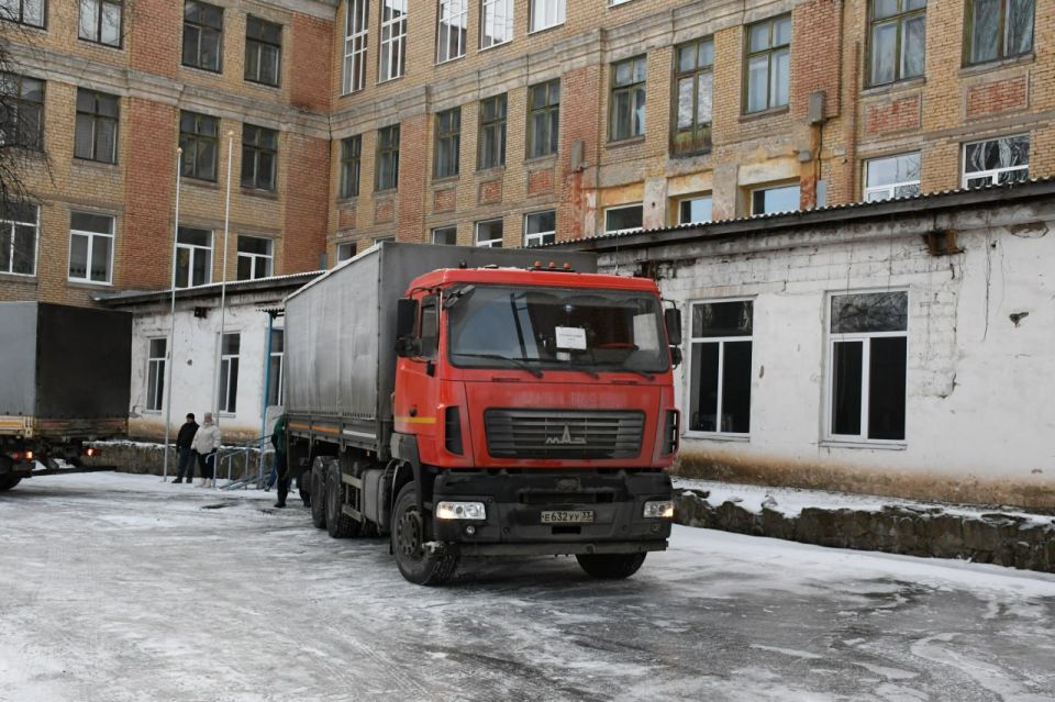 Владимирская область доставила оборудование для школ и садов в Кировское