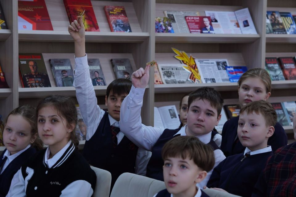 Урок мужества «В огне и дыму Сталинграда» Урок мужества «В огне и дыму Сталинграда»