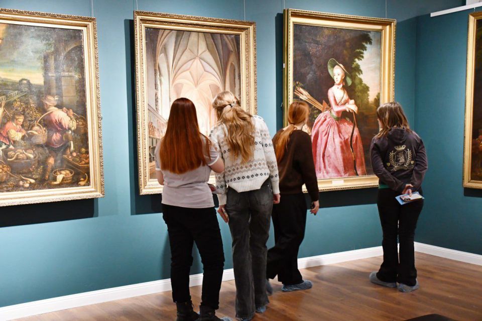 Встреча «Школа музейного мастерства» прошла для студентов в художественном музее Встреча «Школа музейного мастерства» прошла для студентов в художественном музее