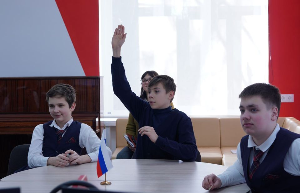 Урок мужества «В огне и дыму Сталинграда» Урок мужества «В огне и дыму Сталинграда»