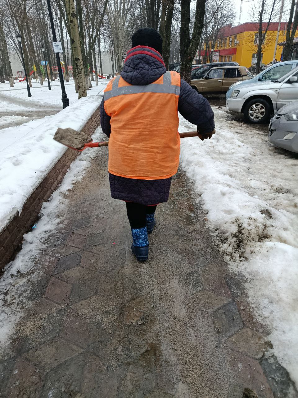 Константин Зинченко: Сегодня мы столкнулись с непростыми погодными условиями, однако коммунальное предприятие МБУ «Служба благоустройства «Комфорт» оперативно приступило к устранению последствий непогоды Константин Зинченко: Сегодня мы столкнулись с непростыми погодными условиями, однако коммунальное предприятие МБУ «Служба благоустройства «Комфорт» оперативно приступило к устранению последствий непогоды