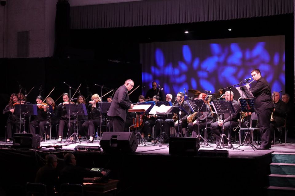 Батл солистов. 12 февраля Мариупольский русский драматический театр стал площадкой для незабываемого музыкального события – концерта «Батл солистов» Батл солистов. 12 февраля Мариупольский русский драматический театр стал площадкой для незабываемого музыкального события – концерта «Батл солистов»