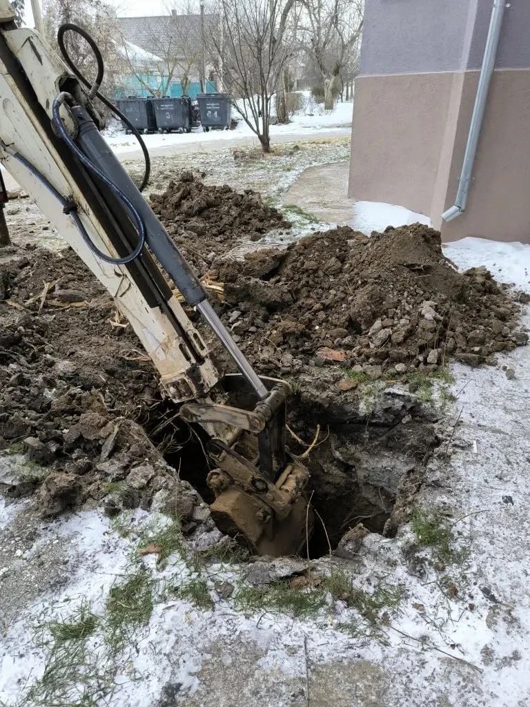 В Мариуполе отремонтировали водопровод, который обеспечивает водой 200 жителей