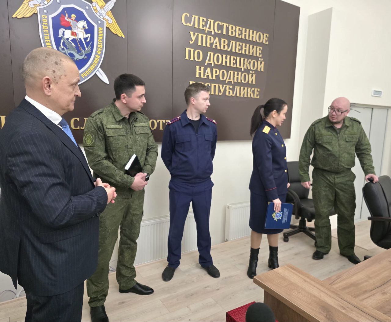 Дмитрий Огилец: Провёл рабочую встречу с сотрудниками Следственного управления Следственного комитета Российской Федерации по Донецкой Народной Республике Дмитрий Огилец: Провёл рабочую встречу с сотрудниками Следственного управления Следственного комитета Российской Федерации по Донецкой Народной Республике