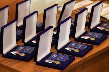 ���� ������� ������� ������� � ������������� ��������� �������� ������� ����� �������