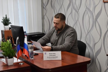 Депутат Шахтерского муниципального совета от Единой России ответил на вопросы жителей Кировского