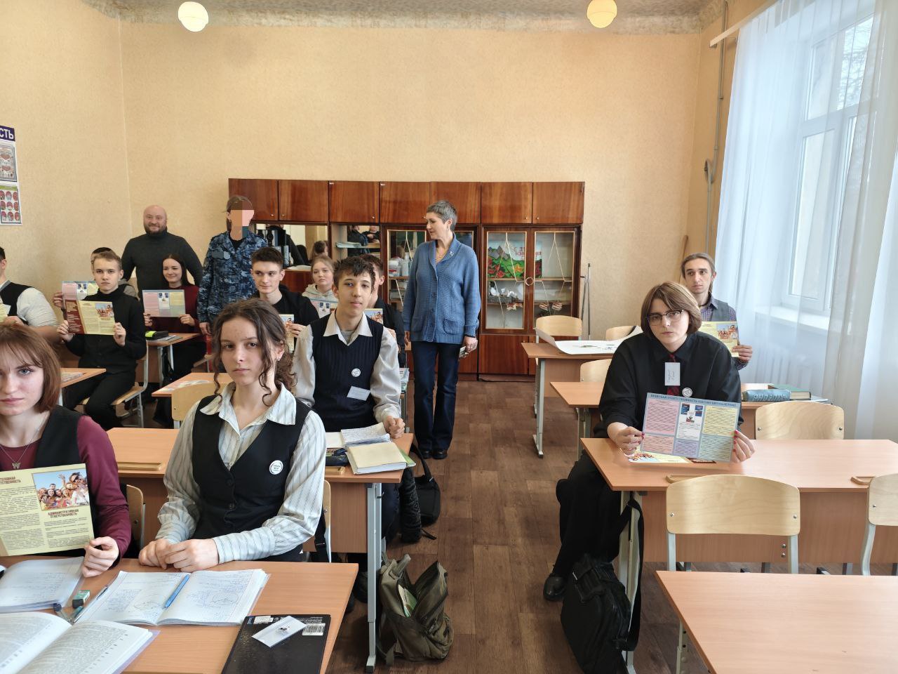 Иван Адамец: В Куйбышевском районе продолжается взаимодействие Комиссии по делам несовершеннолетних и защите их прав с учащимися школ Иван Адамец: В Куйбышевском районе продолжается взаимодействие Комиссии по делам несовершеннолетних и защите их прав с учащимися школ