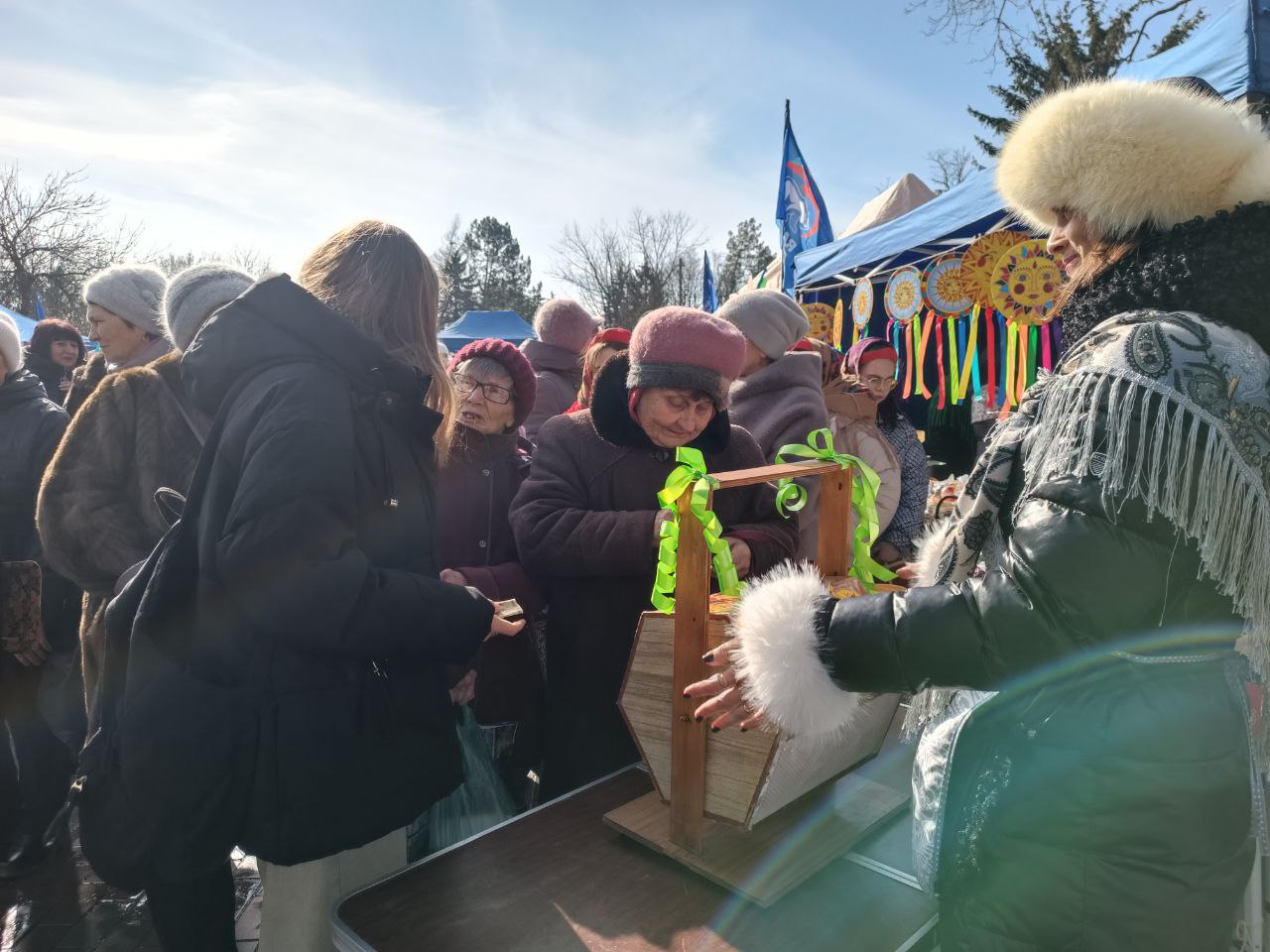 Сергей Юзвинкевич: Сегодня в центральном парке пгт Володарское состоялся яркий и по-настоящему народный праздник — «Масленица чудесница» Сергей Юзвинкевич: Сегодня в центральном парке пгт Володарское состоялся яркий и по-настоящему народный праздник — «Масленица чудесница»