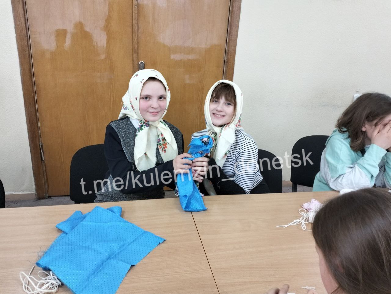 Сегодня в Петровском районе специалисты управления опеки и попечительства администрации г.о. Донецк провели мероприятие с детьми льготной категории, приуроченное празднованию Масленицы Сегодня в Петровском районе специалисты управления опеки и попечительства администрации г.о. Донецк провели мероприятие с детьми льготной категории, приуроченное празднованию Масленицы