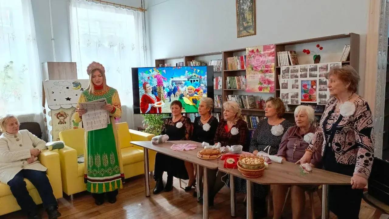 В Зугрэсской библиотеке-филиале №3 прошло праздничное мероприятие «Приходи, честной народ, Масленица идет»