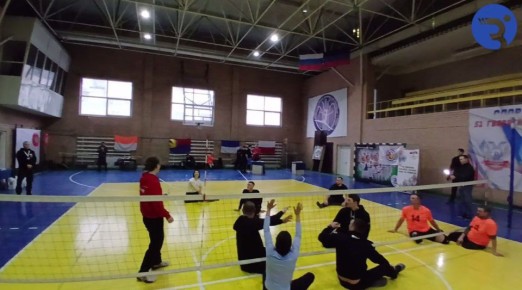 В ДНР прошел турнир среди спортсменов по волейболу с ограниченными физическими возможностями