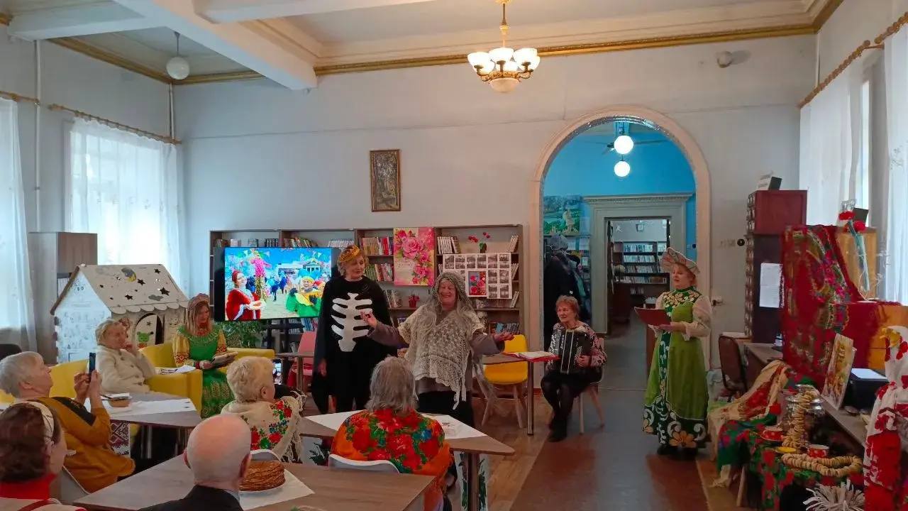 В Зугрэсской библиотеке-филиале №3 прошло праздничное мероприятие «Приходи, честной народ, Масленица идет» В Зугрэсской библиотеке-филиале №3 прошло праздничное мероприятие «Приходи, честной народ, Масленица идет»