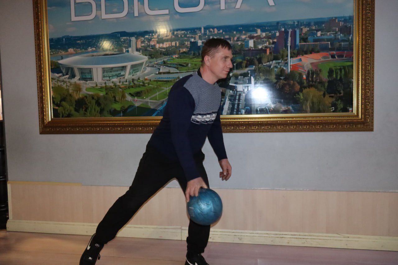 НЕСКРЫВАЕМЫЕ ЭМОЦИИ, ДУХ ЕДИНСТВА И РАДОСТЬ ПОБЕД: ТУРНИР ПО БОУЛИНГУ КО ДНЮ ЗАЩИТНИКА ОТЕЧЕСТВА СРЕДИ СОТРУДНИКОВ ГУП ДНР «ДОНБАССТЕПЛОЭНЕРГО» НЕСКРЫВАЕМЫЕ ЭМОЦИИ, ДУХ ЕДИНСТВА И РАДОСТЬ ПОБЕД: ТУРНИР ПО БОУЛИНГУ КО ДНЮ ЗАЩИТНИКА ОТЕЧЕСТВА СРЕДИ СОТРУДНИКОВ ГУП ДНР «ДОНБАССТЕПЛОЭНЕРГО»