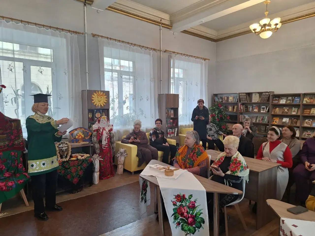 В Зугрэсской библиотеке-филиале №3 прошло праздничное мероприятие «Приходи, честной народ, Масленица идет» В Зугрэсской библиотеке-филиале №3 прошло праздничное мероприятие «Приходи, честной народ, Масленица идет»