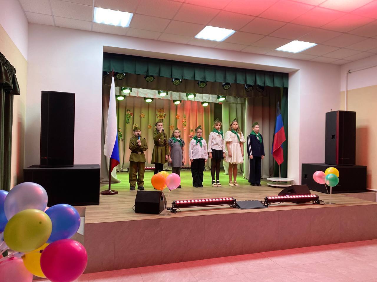 Евгений Поплавский: Праздничные мероприятия, начавшиеся в Харцызске, продолжились по всему округу! Евгений Поплавский: Праздничные мероприятия, начавшиеся в Харцызске, продолжились по всему округу!