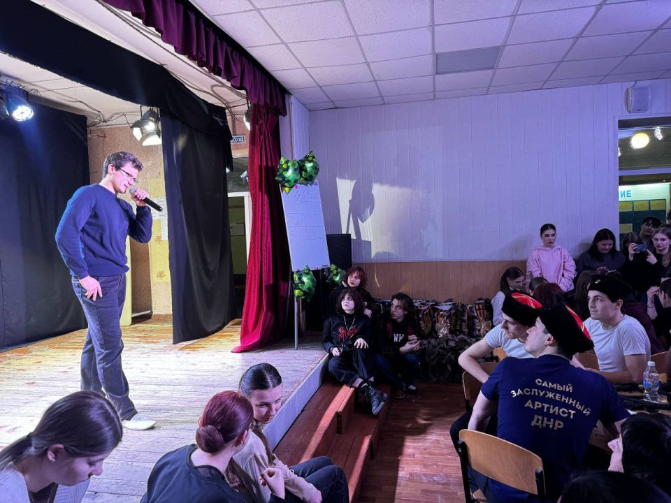 Интеллектуальный баттл в Донецком колледже культуры и искусств Интеллектуальный баттл в Донецком колледже культуры и искусств