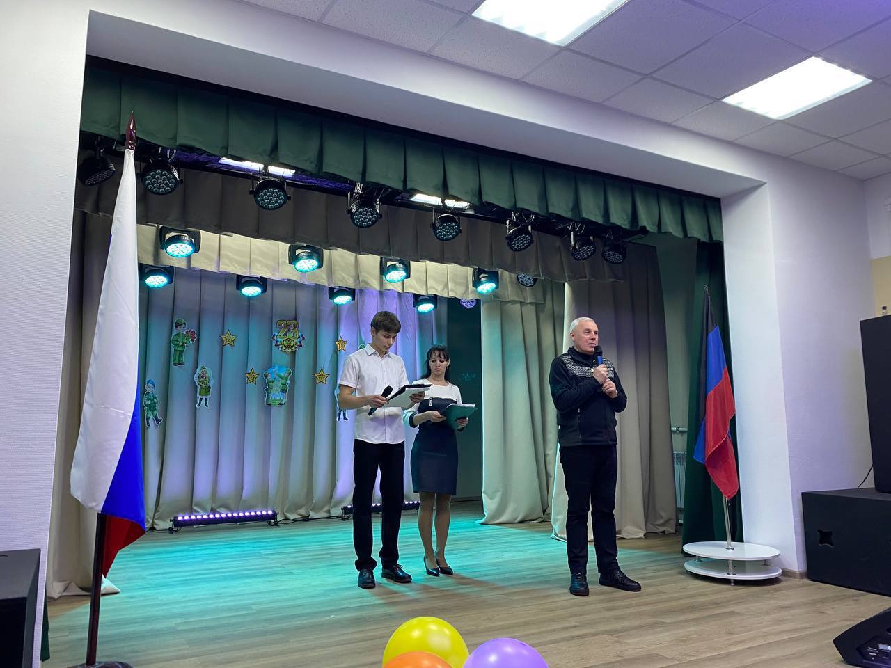 Евгений Поплавский: Праздничные мероприятия, начавшиеся в Харцызске, продолжились по всему округу! Евгений Поплавский: Праздничные мероприятия, начавшиеся в Харцызске, продолжились по всему округу!