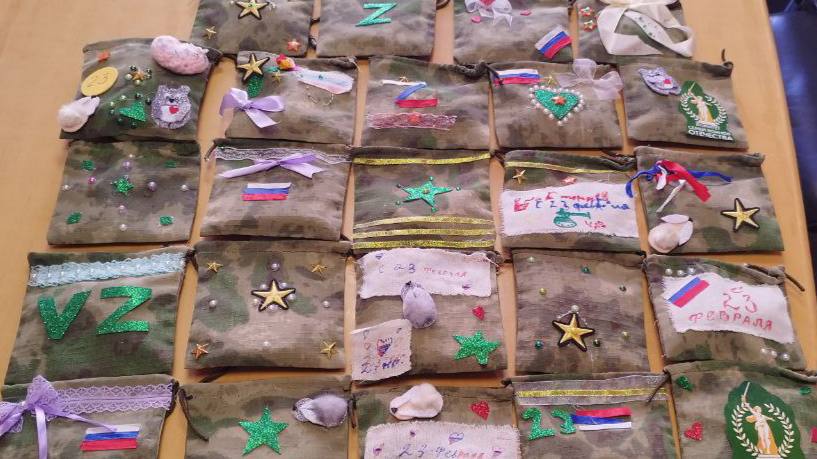 «Поднять боевой дух раненных военнослужащих любящими руками»: как отметили День защитника Отечества в КСВО ДНР «Поднять боевой дух раненных военнослужащих любящими руками»: как отметили День защитника Отечества в КСВО ДНР