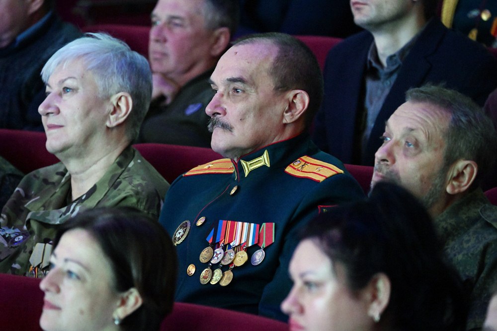 Михаил Желтяков: В Донецком театре оперы и балета состоялось торжественное мероприятие, посвященное Дню защитника Отечества Михаил Желтяков: В Донецком театре оперы и балета состоялось торжественное мероприятие, посвященное Дню защитника Отечества