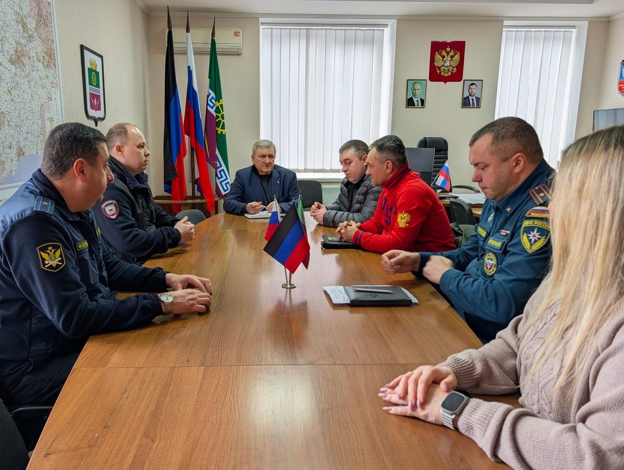 24 февраля в Администрации Старобешевского муниципального округа прошло оперативное совещание с руководителями силовых структур округа