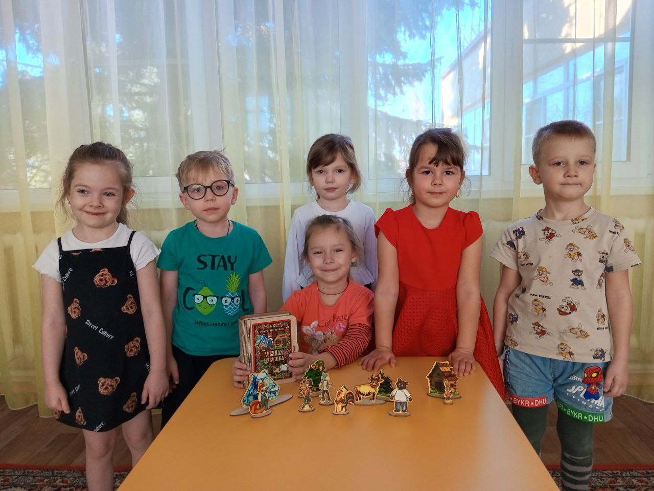 В рамках Года единства народов России в детском саду Ждановки прошли мероприятия В рамках Года единства народов России в детском саду Ждановки прошли мероприятия