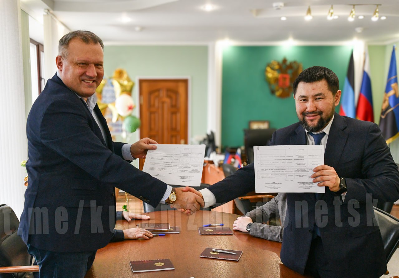 Алексей Кулемзин: Сегодня встретился с главой городского округа «город Якутск» Евгением Григорьевым Алексей Кулемзин: Сегодня встретился с главой городского округа «город Якутск» Евгением Григорьевым