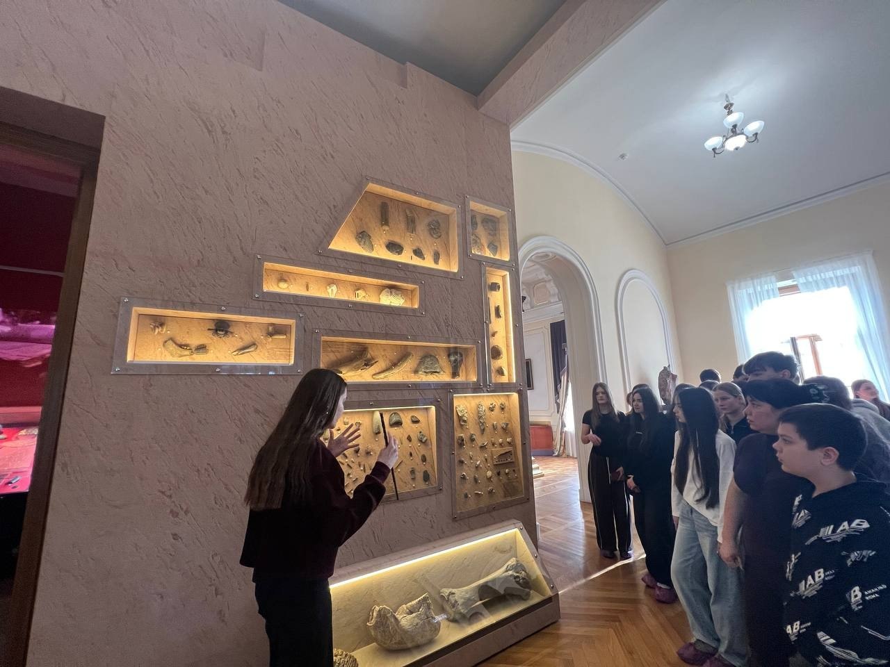 Николай Михайлов: Школьники Старобешевского округа посетили Дворец Алфераки в Таганроге Николай Михайлов: Школьники Старобешевского округа посетили Дворец Алфераки в Таганроге