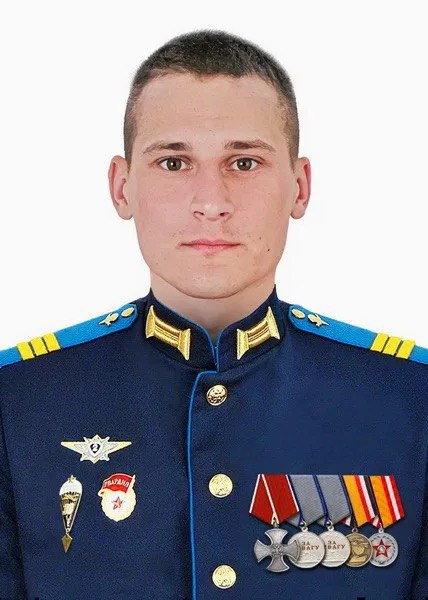 Продолжаем знакомить с биографиями участников Специальной военной операции в рамках историко-патриотический проект «По ZOVу Сердца» Продолжаем знакомить с биографиями участников Специальной военной операции в рамках историко-патриотический проект «По ZOVу Сердца»