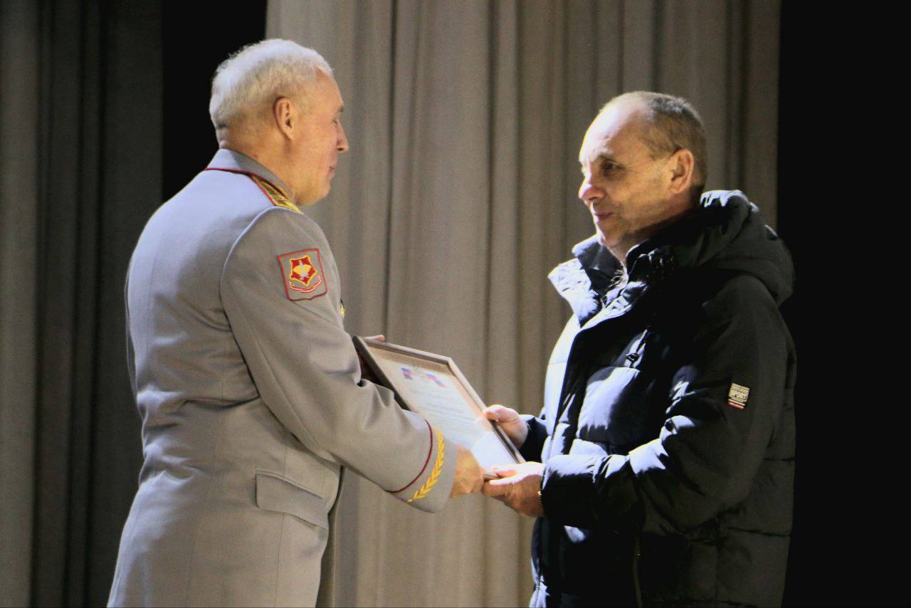 Евгений Поплавский: 23 февраля в нашем округе выдалось особенно насыщенным и по-настоящему праздничным Евгений Поплавский: 23 февраля в нашем округе выдалось особенно насыщенным и по-настоящему праздничным