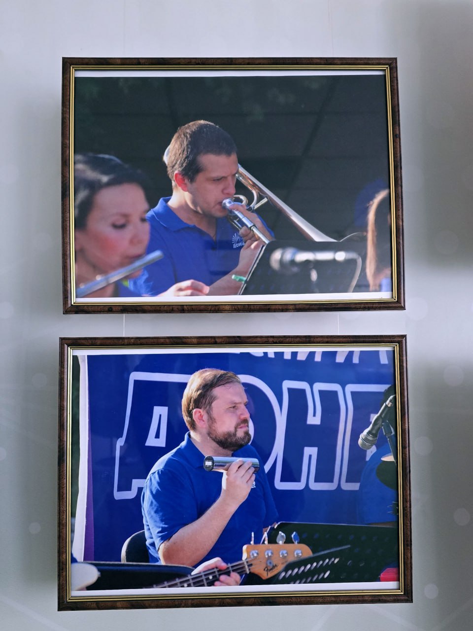 Погибшие при исполнении воинского долга артисты «Донбасса» вошли в число героев тематической выставки Донецкого краеведческого музея Погибшие при исполнении воинского долга артисты «Донбасса» вошли в число героев тематической выставки Донецкого краеведческого музея