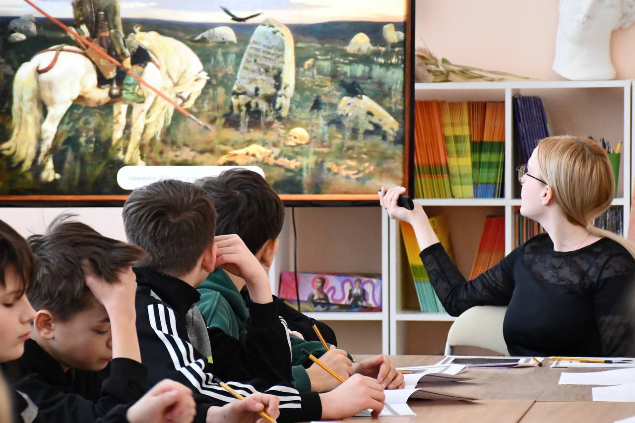 Герои былин и стражи Отечества: юные жители Республики познакомились с образами настоящих богатырей Герои былин и стражи Отечества: юные жители Республики познакомились с образами настоящих богатырей