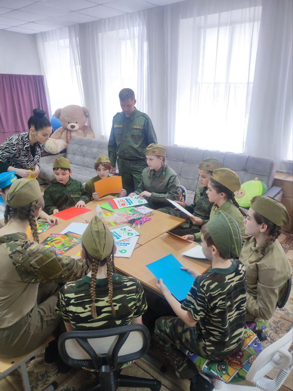 В Харцызске прошло мероприятие, посвященное Дню защитника Отечества В Харцызске прошло мероприятие, посвященное Дню защитника Отечества