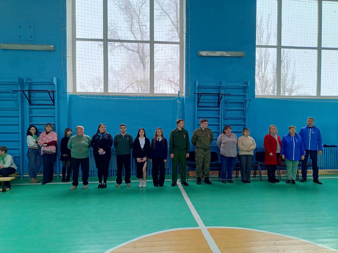 Сегодня, 24 февраля 2026 года, в рамках проекта "Новая Школа", реализуемого Единой Россией в ГБОУ «Школа №94 г.о. Донецк» прошли яркие и запоминающиеся спортивно-военные соревнования «Один день из жизни солдата»