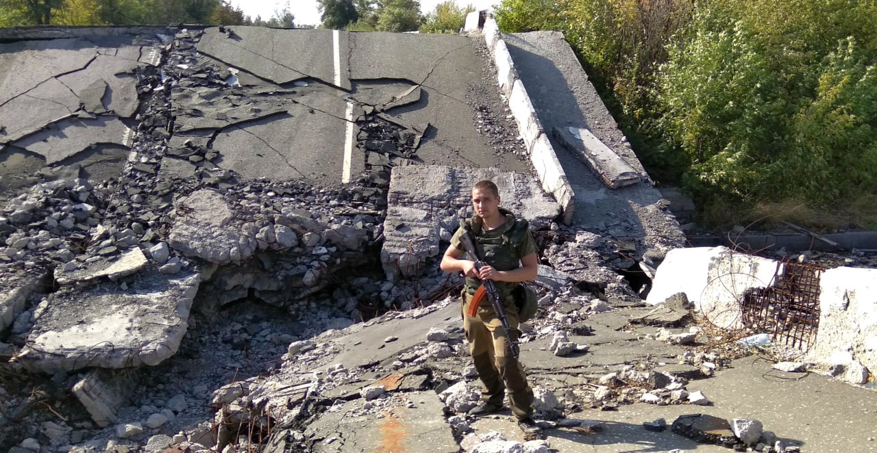 “Давайте больше не будем его пополнять”: в донецкой школе № 80 появился бессмертный класс “Давайте больше не будем его пополнять”: в донецкой школе № 80 появился бессмертный класс