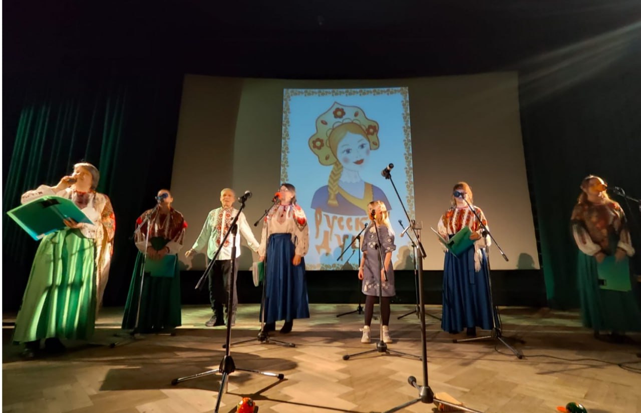 Красочным и зажигательным концертом отметили древний славянский праздник, символизирующий проводы зимы – Масленицу, в Русском доме в Праге Красочным и зажигательным концертом отметили древний славянский праздник, символизирующий проводы зимы – Масленицу, в Русском доме в Праге