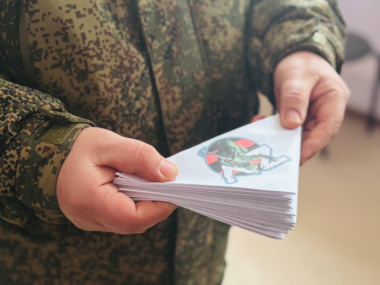 Передали письма военнослужащим 91-го Отдельного Стрелкового Полка Передали письма военнослужащим 91-го Отдельного Стрелкового Полка