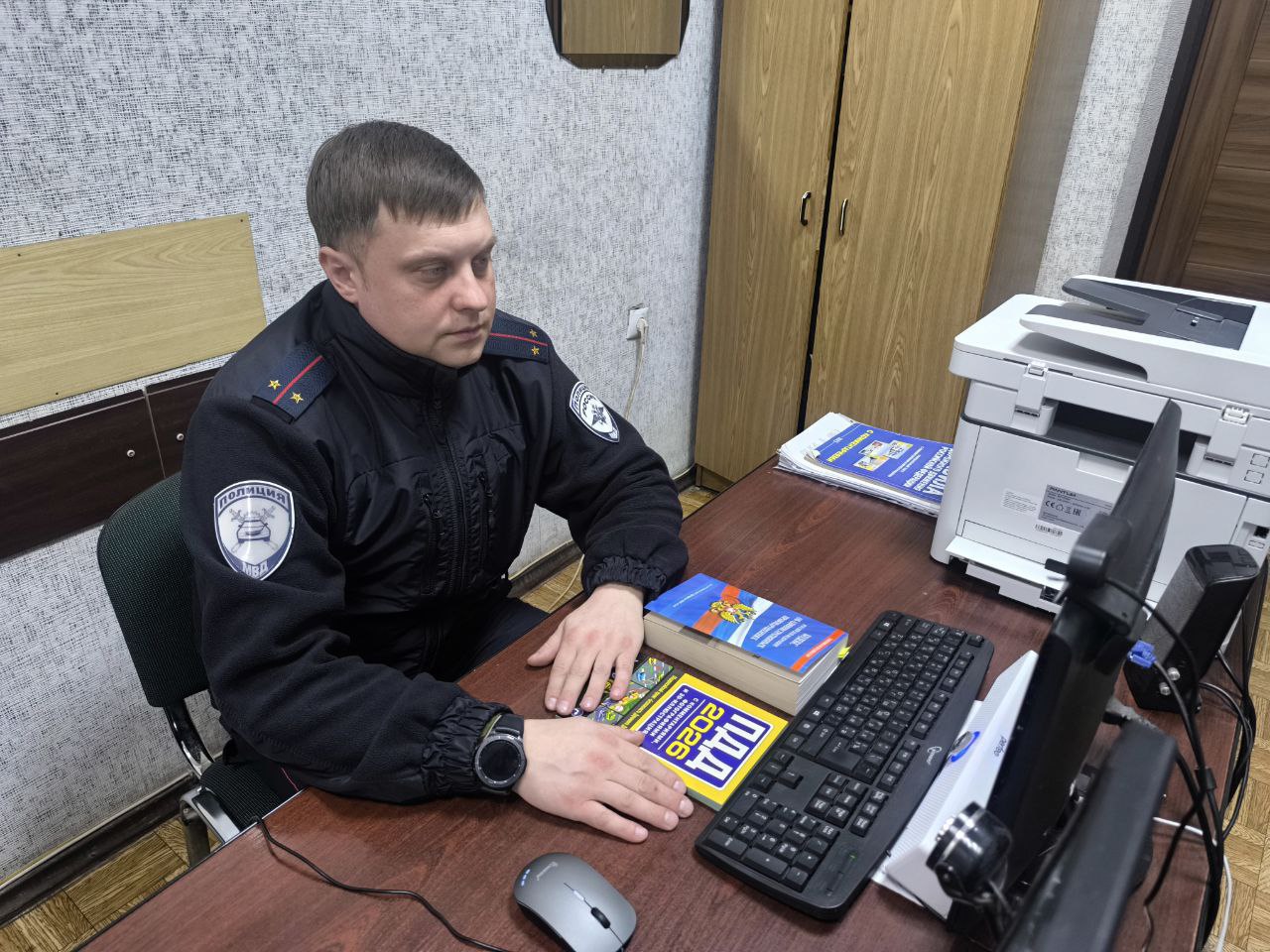 Автоинспекторы контролируют безопасность дорожного движения в Горловке Автоинспекторы контролируют безопасность дорожного движения в Горловке