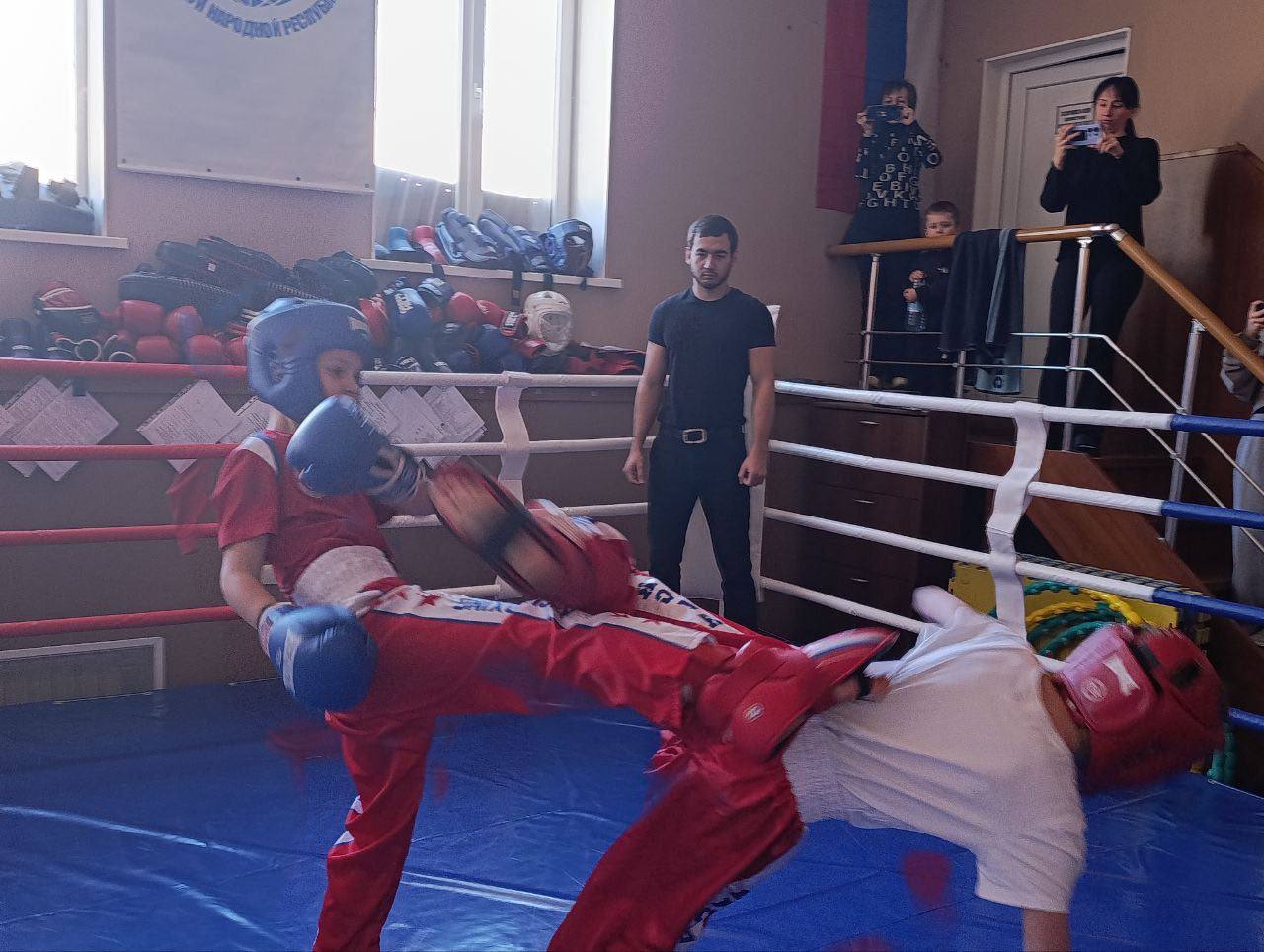 Игорь Мартынов: Городской турнир по кикбоксингу Игорь Мартынов: Городской турнир по кикбоксингу