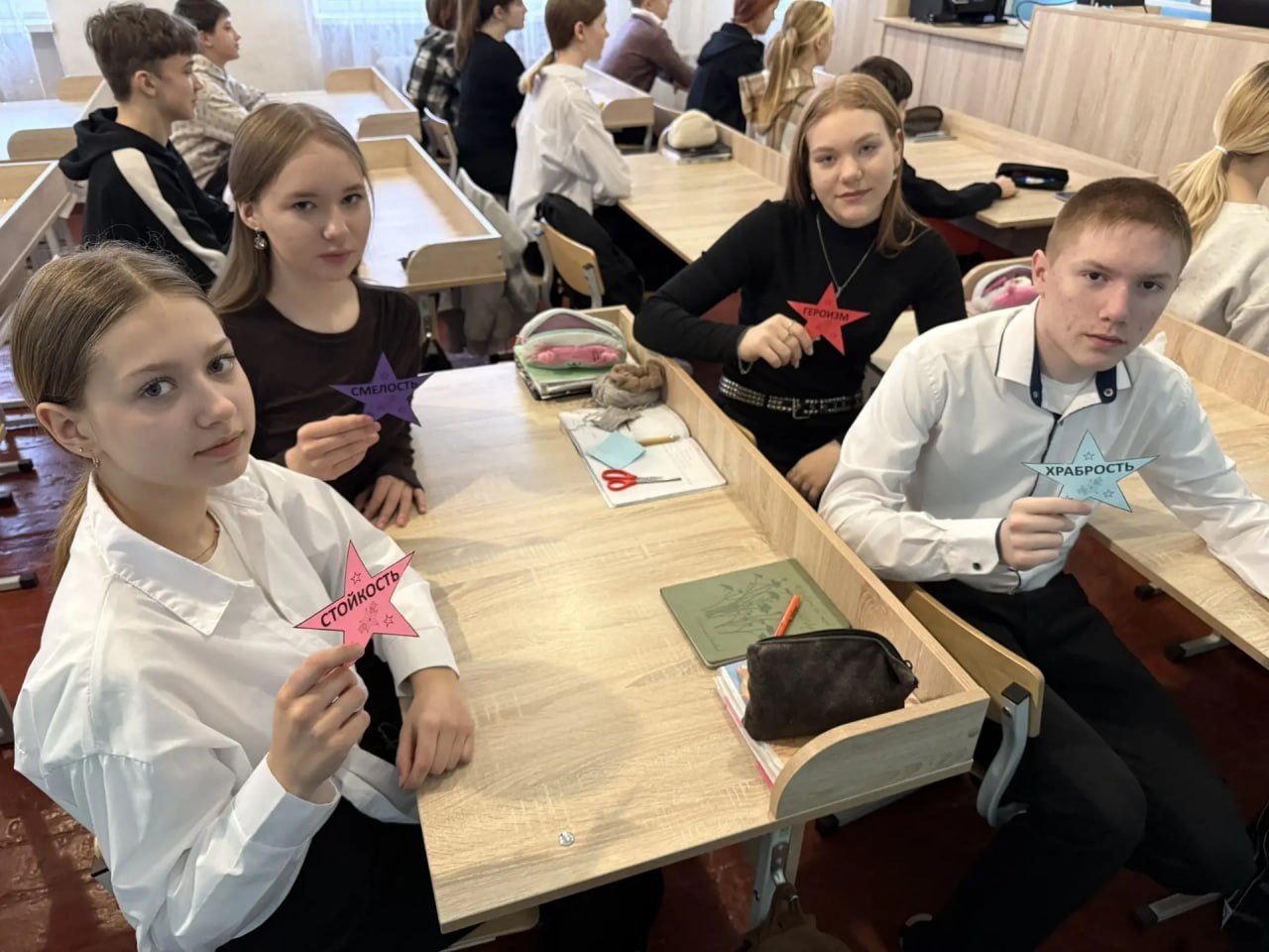 16 февраля школьники приняли участие в "Разговорах о важном", посвященных Дню защитника Отечества 16 февраля школьники приняли участие в "Разговорах о важном", посвященных Дню защитника Отечества