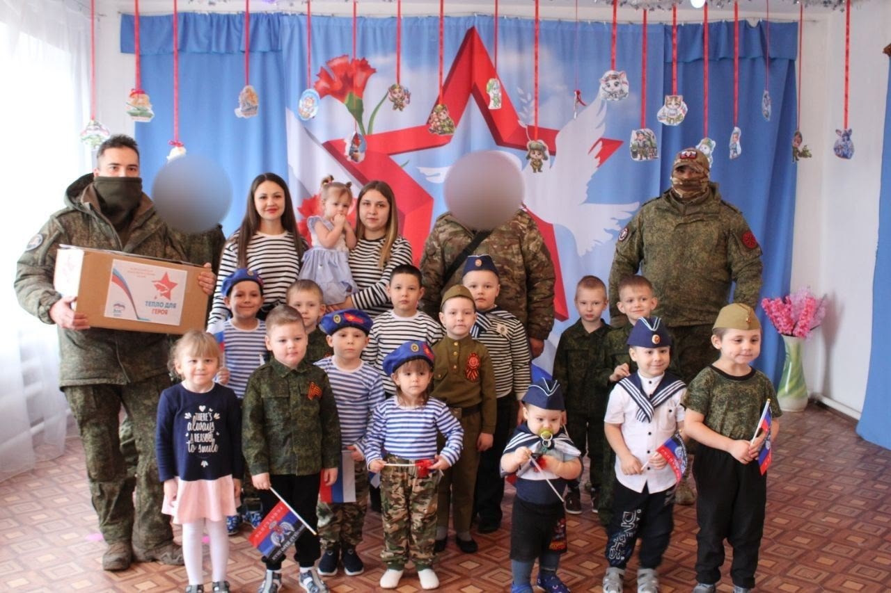 Активисты партии, местные жители и учащиеся школ проявили высокую активность, приняв участие в масштабной акции «Тепло для Героя» Единой России Активисты партии, местные жители и учащиеся школ проявили высокую активность, приняв участие в масштабной акции «Тепло для Героя» Единой России