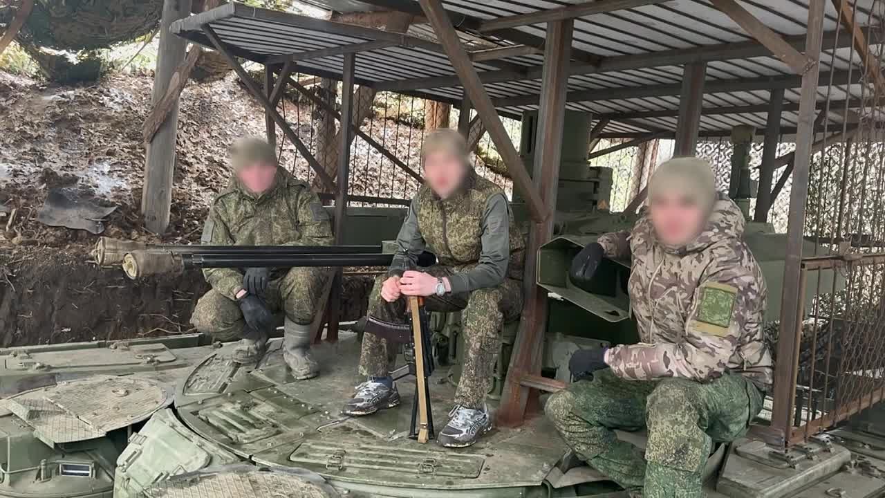 Военнослужащие передали благодарность ждановцам за поддержку в рамках акции «Тепло для Героя»