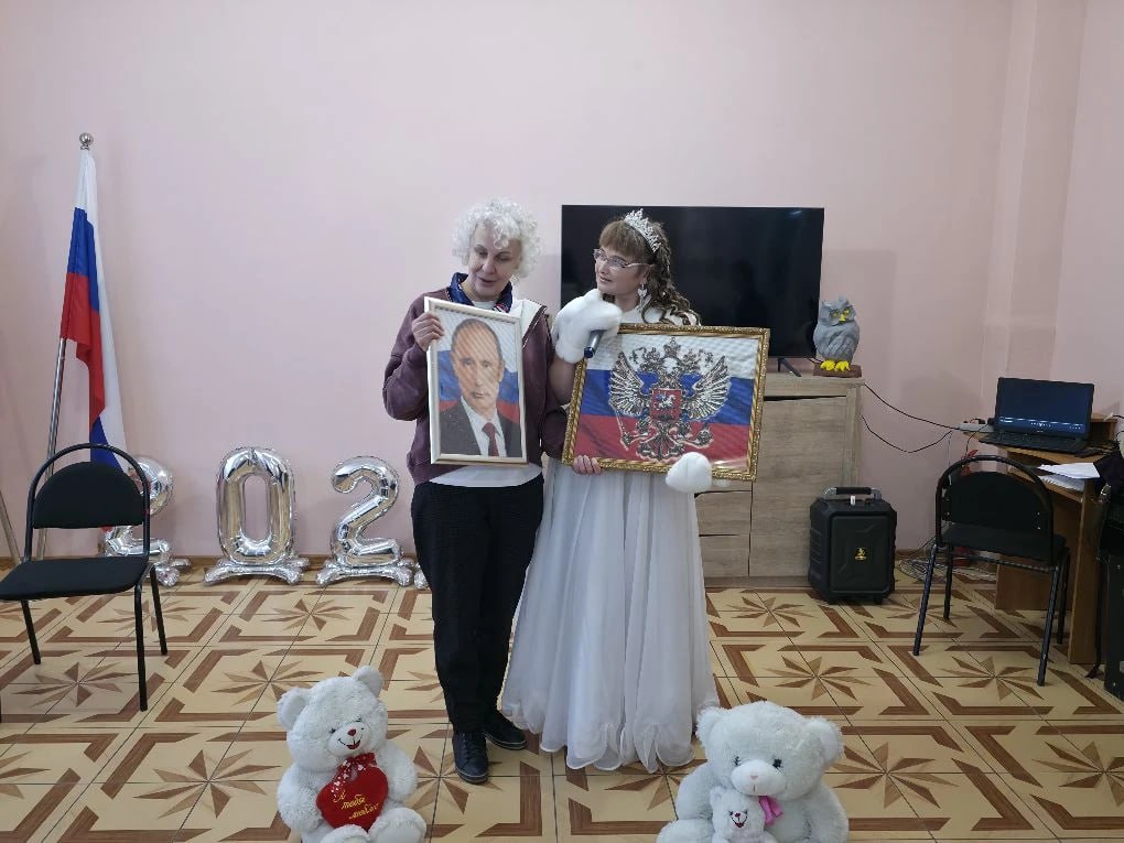 Нижегородские коллеги привезли в Харцызск проект «Кнопка помощи» Нижегородские коллеги привезли в Харцызск проект «Кнопка помощи»