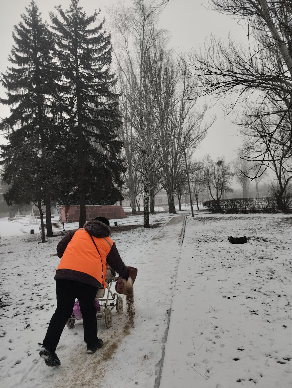 Александр Пеняев: За 24.02.2026 работниками МУП АГЯ "ЖЭК" выполнена уборка территорий в г. Ясиноватая и г. Авдеевка Александр Пеняев: За 24.02.2026 работниками МУП АГЯ "ЖЭК" выполнена уборка территорий в г. Ясиноватая и г. Авдеевка