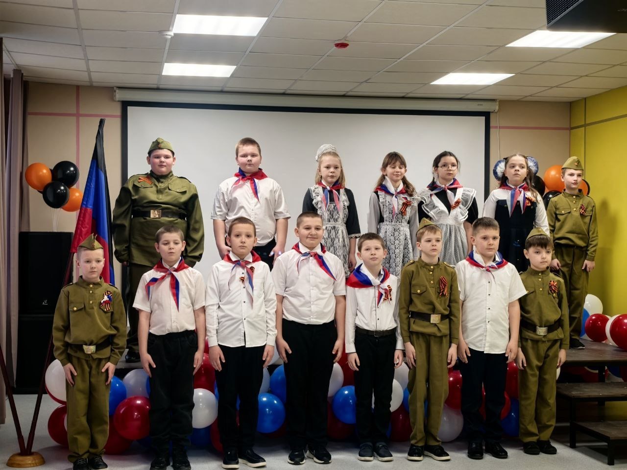 В честь Дня защитника Отечества образовательные и культурные учреждения Новоазовского муниципального округа подготовили интереснейшую программу, направленную на воспитание патриотизма и мужественности у юных жителей нашего... В честь Дня защитника Отечества образовательные и культурные учреждения Новоазовского муниципального округа подготовили интереснейшую программу, направленную на воспитание патриотизма и мужественности у юных жителей нашего...