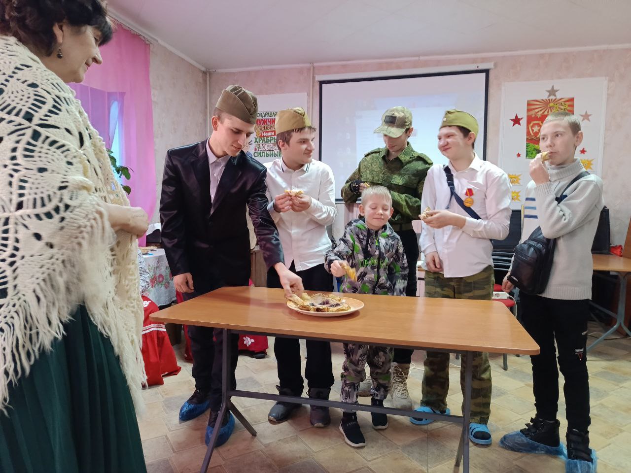 В рамках проекта «Единая страна - доступная среда», реализуемого Единой Россией в МО ГОО активных инвалидов «Донецкие Зори» состоялось мероприятие «Широкая Масленица» В рамках проекта «Единая страна - доступная среда», реализуемого Единой Россией в МО ГОО активных инвалидов «Донецкие Зори» состоялось мероприятие «Широкая Масленица»