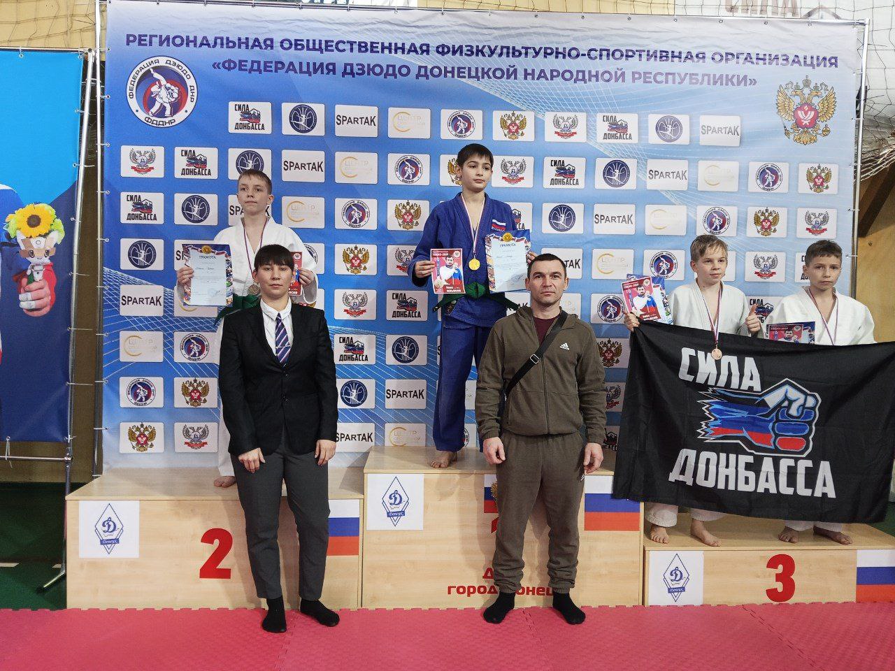 21 февраля в г. Донецк прошло Первенство Донецкой Народной Республики по дзюдо среди мальчиков и девочек до 13 лет, посвящённое Дню защитника Отечества