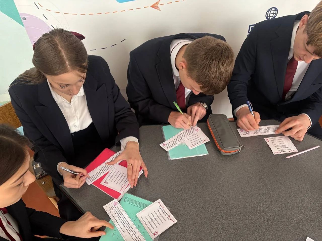 18 февраля в ГБОУ "ЛИЦЕЙ № 1 Г.О. МАКЕЕВКА" состоялся специализированный практический тренинг для учащихся 11-х классов, направленный на углубленную подготовку к государственной итоговой аттестации 18 февраля в ГБОУ "ЛИЦЕЙ № 1 Г.О. МАКЕЕВКА" состоялся специализированный практический тренинг для учащихся 11-х классов, направленный на углубленную подготовку к государственной итоговой аттестации