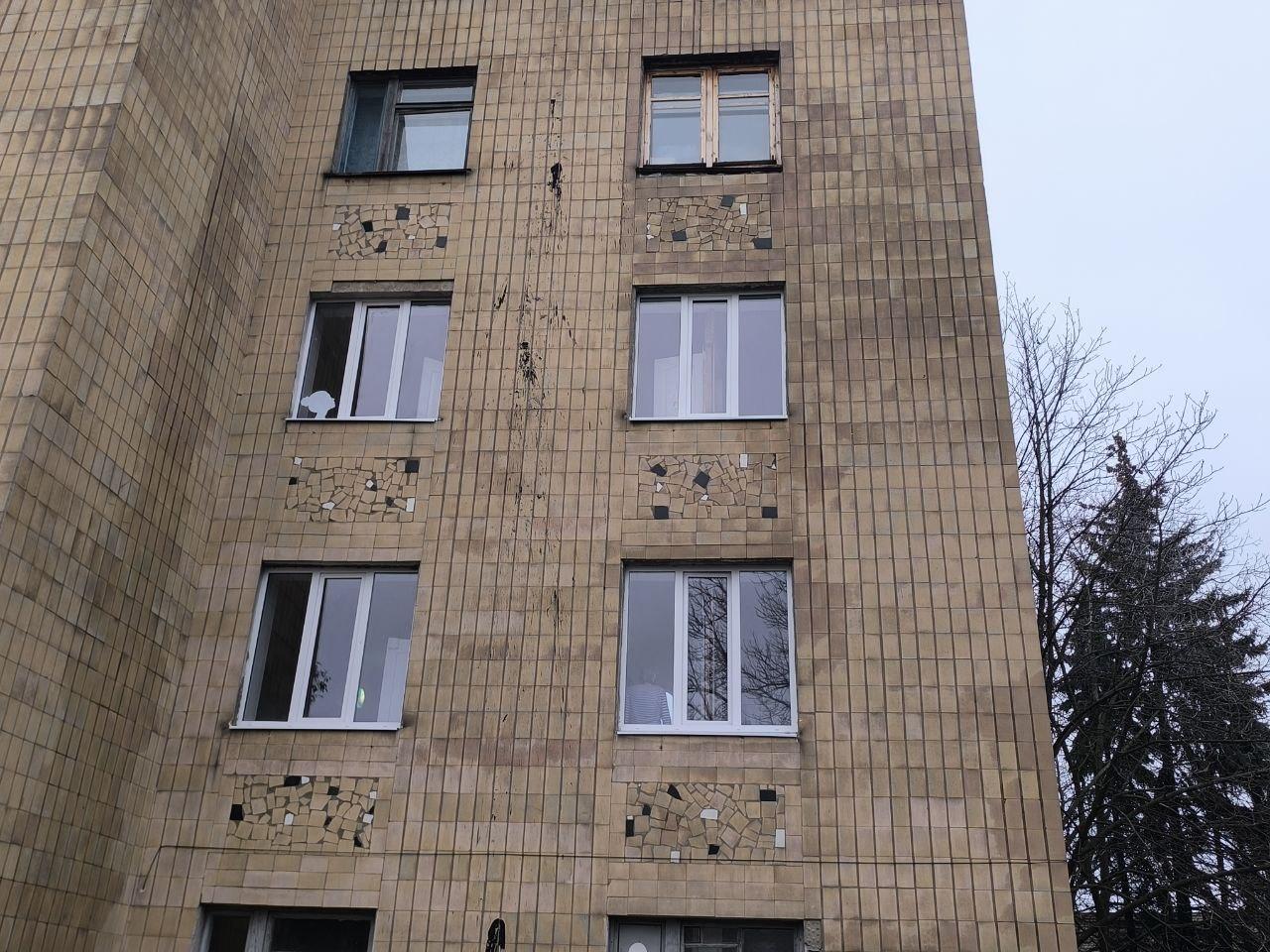 Рабочая группа Нижнего Новгорода проверила установку окон в отделении горбольницы в Харцызске Рабочая группа Нижнего Новгорода проверила установку окон в отделении горбольницы в Харцызске