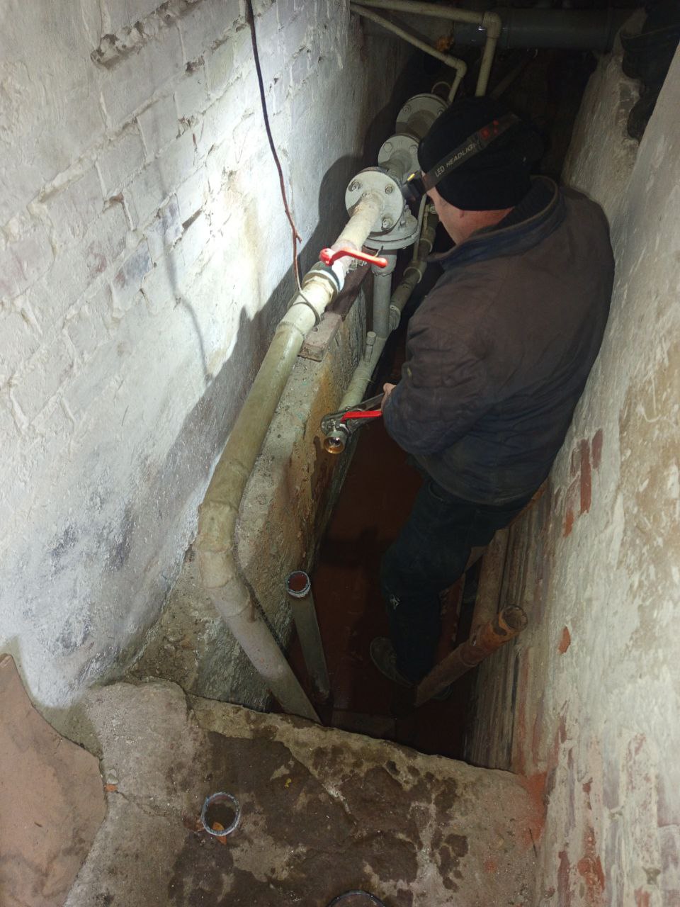 Иван Приходько: Уважаемые жители Горловки! Представляю вам еженедельный отчет о деятельности Горловского филиала единого регионального фонда по управлению многоквартирными домами на территории Донецкой Народной Республики Иван Приходько: Уважаемые жители Горловки! Представляю вам еженедельный отчет о деятельности Горловского филиала единого регионального фонда по управлению многоквартирными домами на территории Донецкой Народной Республики